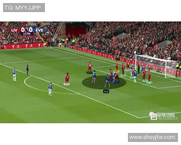 深入分析重庆足球队盯防战术的特点与应用策略 深入分析重庆足球队盯防战术的特点与应用策略