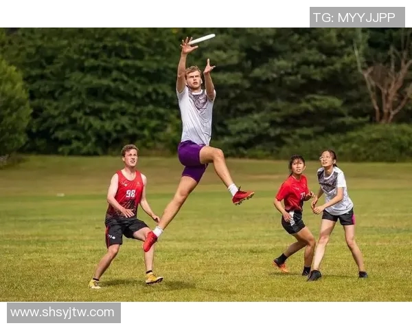 广州飞盘队在运动飞盘状态排行榜中荣获第三名展现出色竞技实力