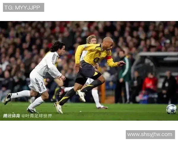 重庆网球队快攻革新与欧冠足球的精彩碰撞探讨